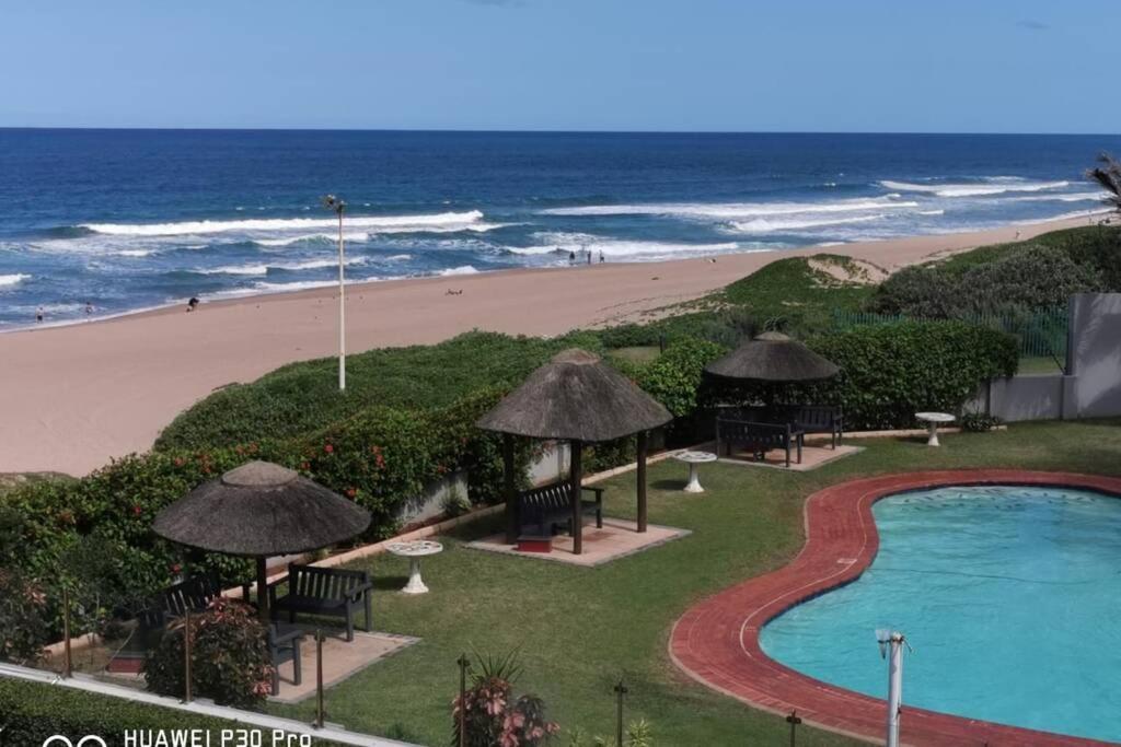 35 Inyoni Rocks Cabanas Amanzimtoti Exterior photo